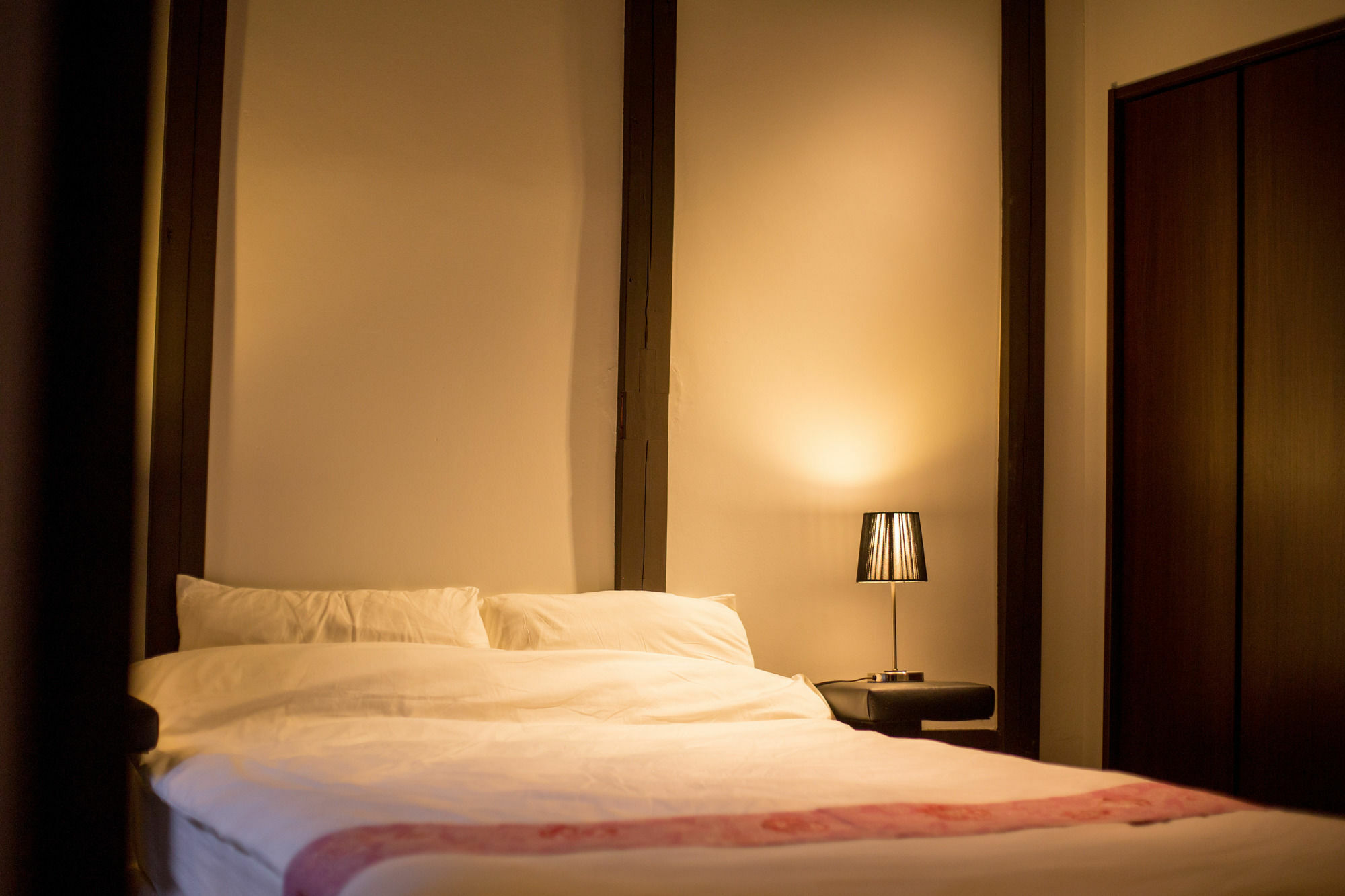 Le Machiya Rokkaku Suite Киото Екстериор снимка