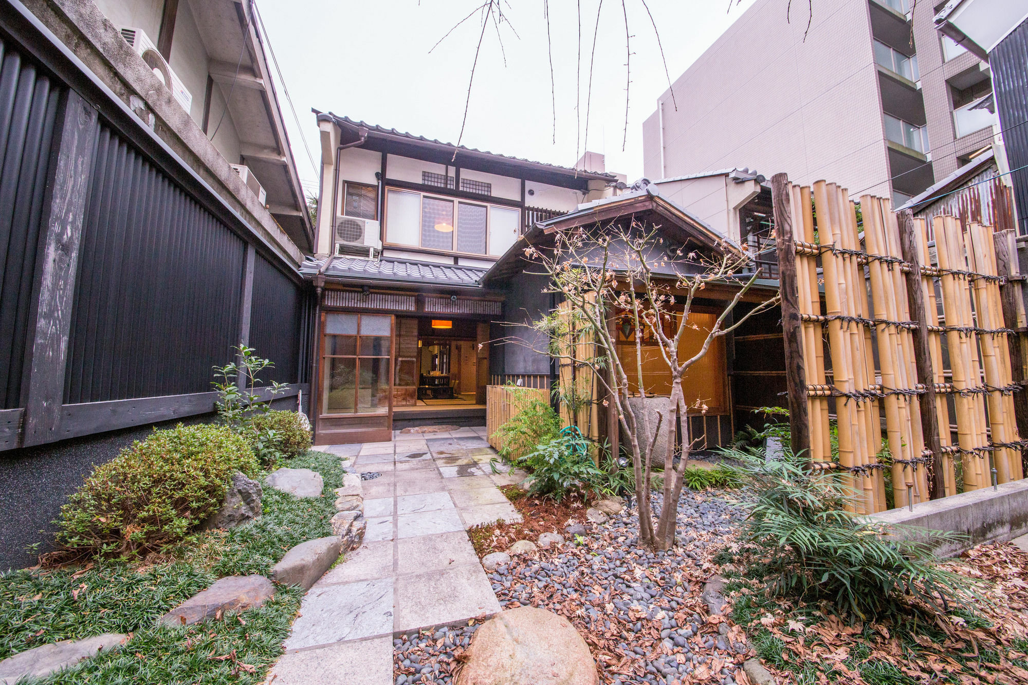 Le Machiya Rokkaku Suite Киото Екстериор снимка